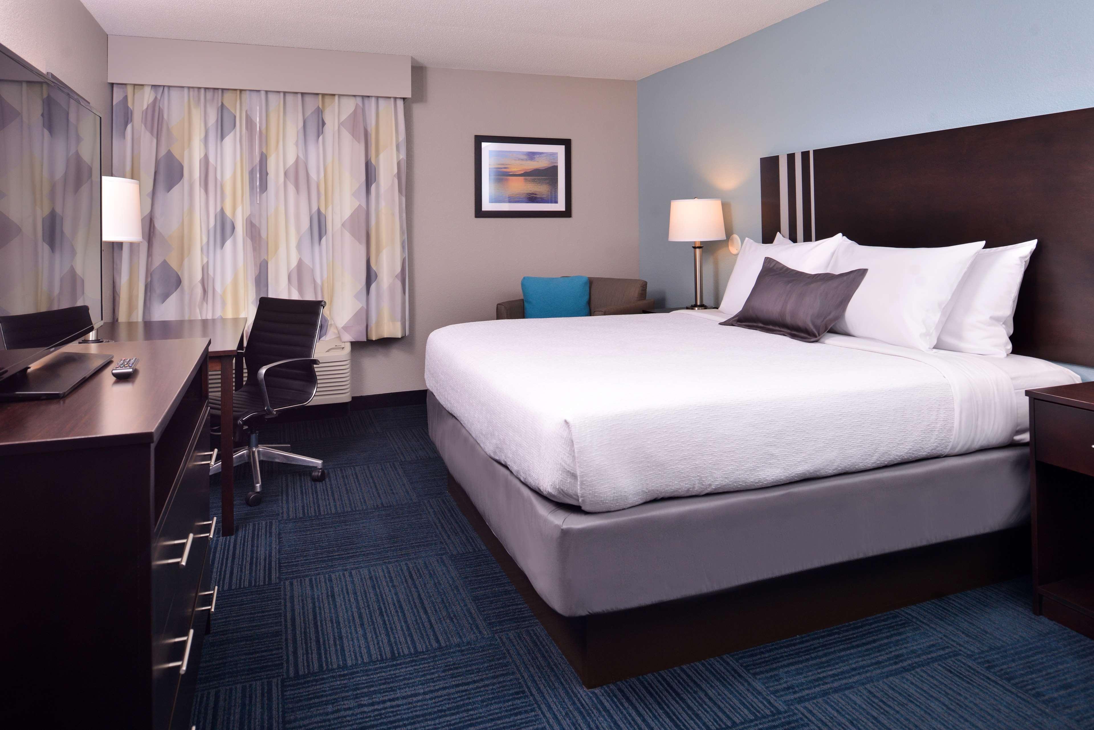 Best Western Hartford Hotel And Suites Exterior foto