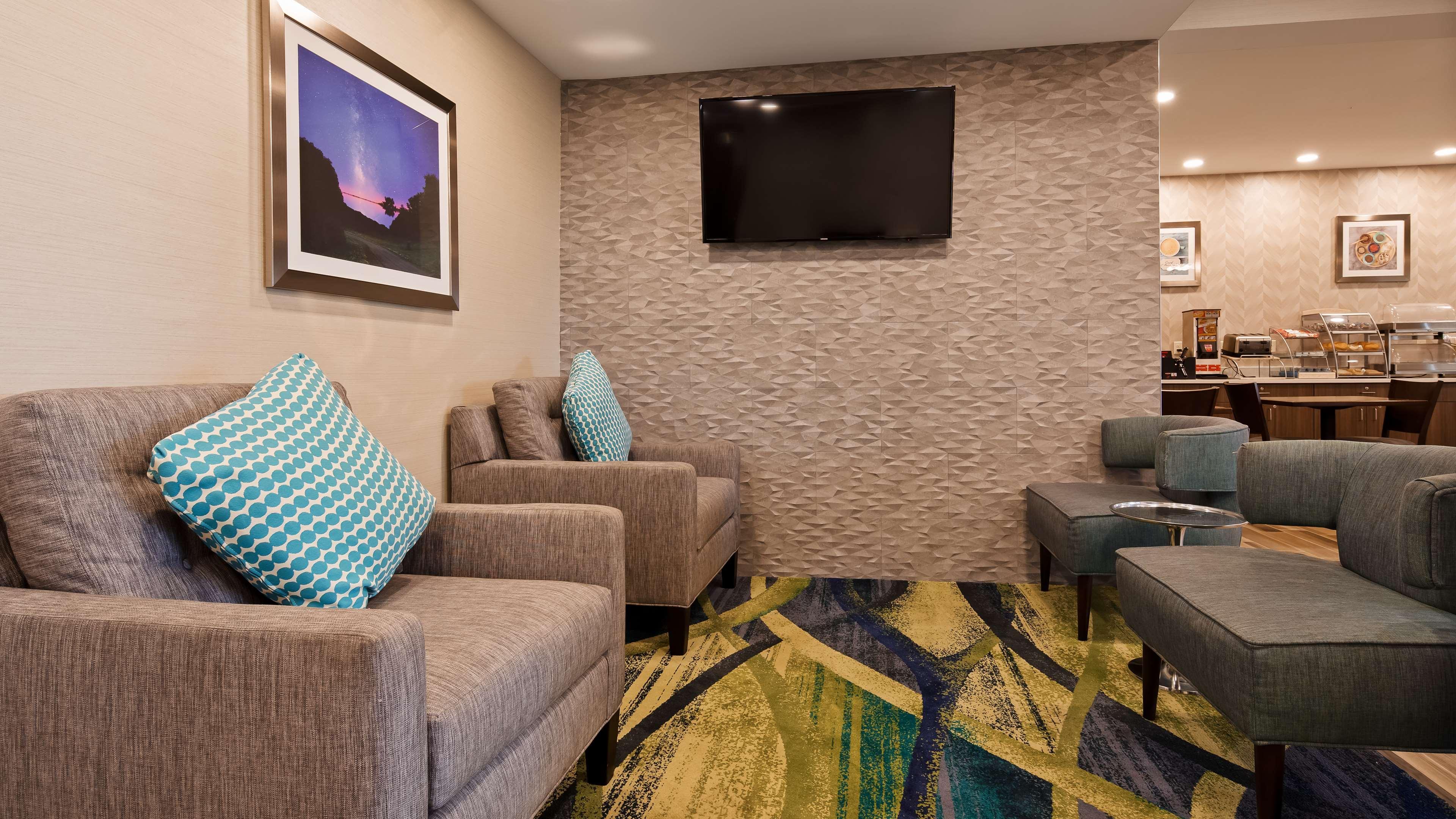 Best Western Hartford Hotel And Suites Exterior foto