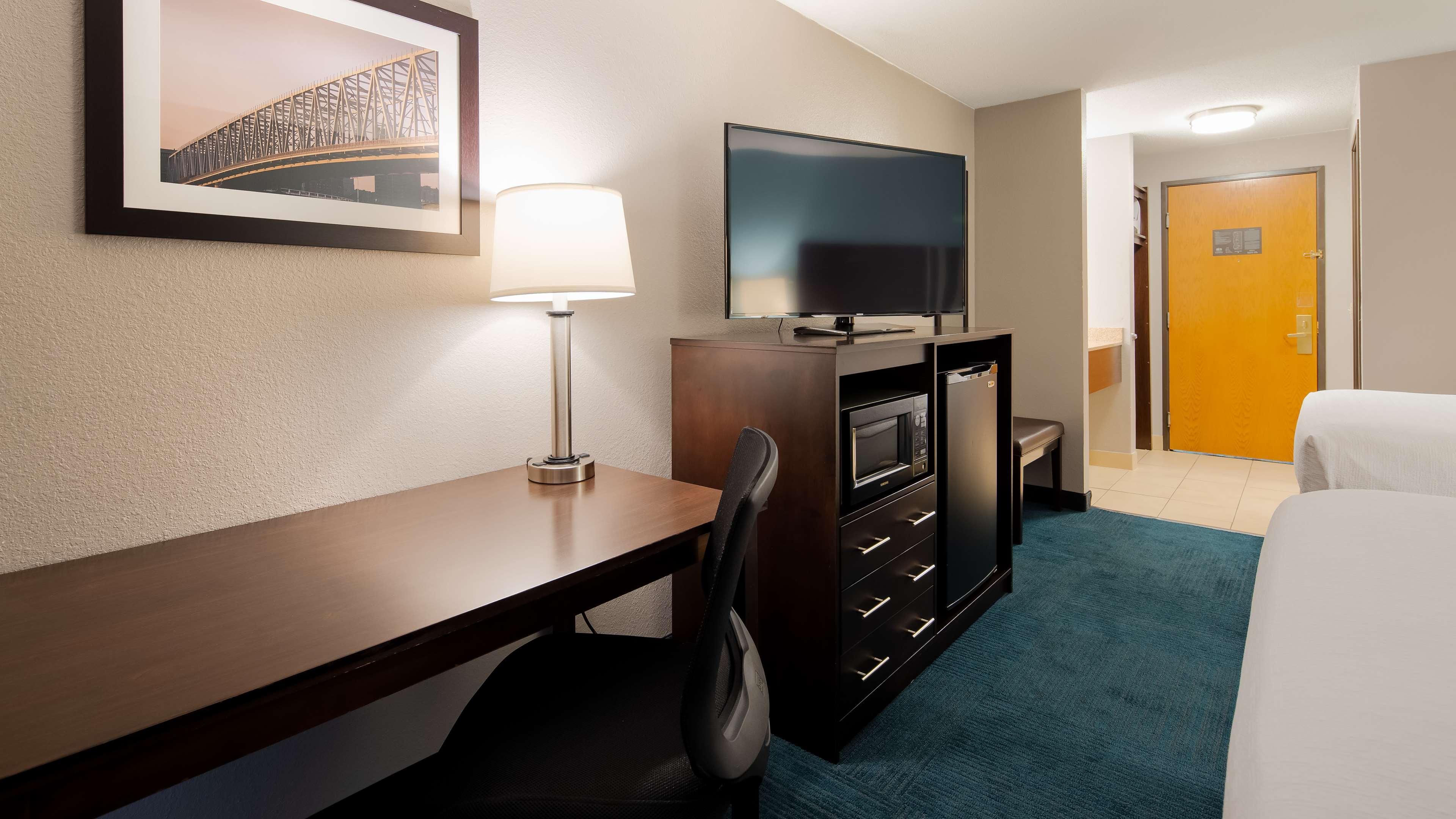 Best Western Hartford Hotel And Suites Exterior foto