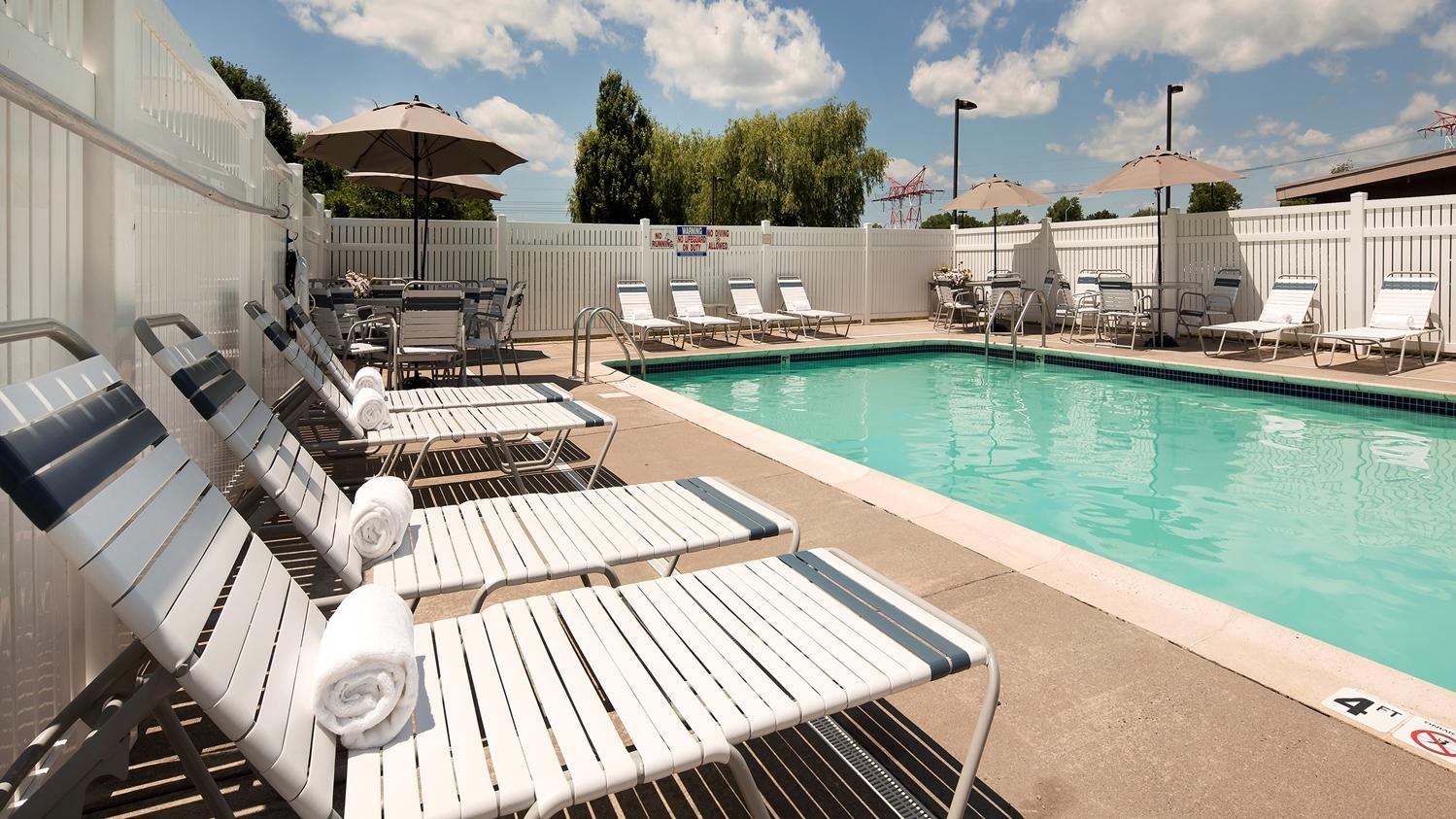 Best Western Hartford Hotel And Suites Exterior foto