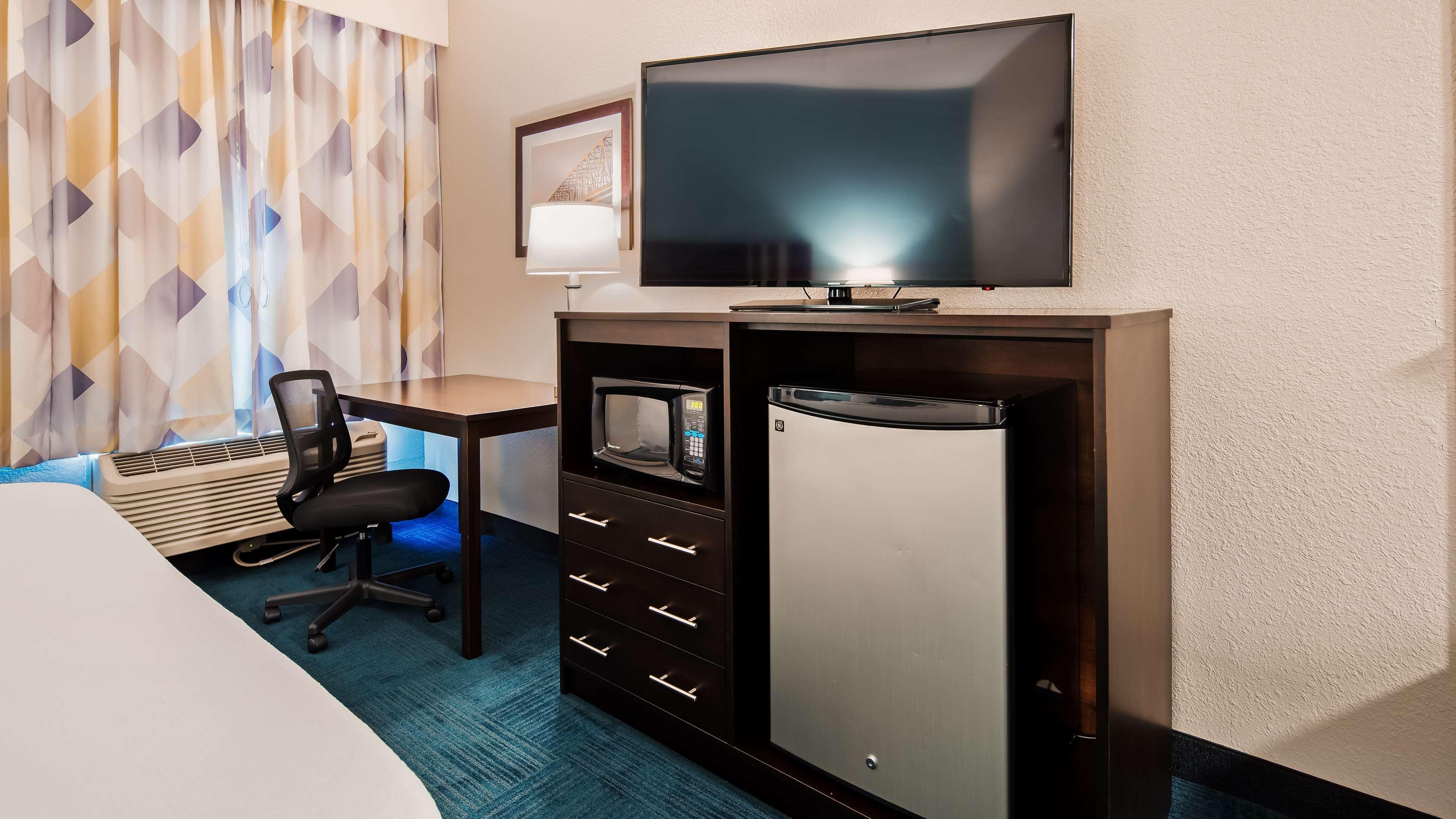 Best Western Hartford Hotel And Suites Exterior foto