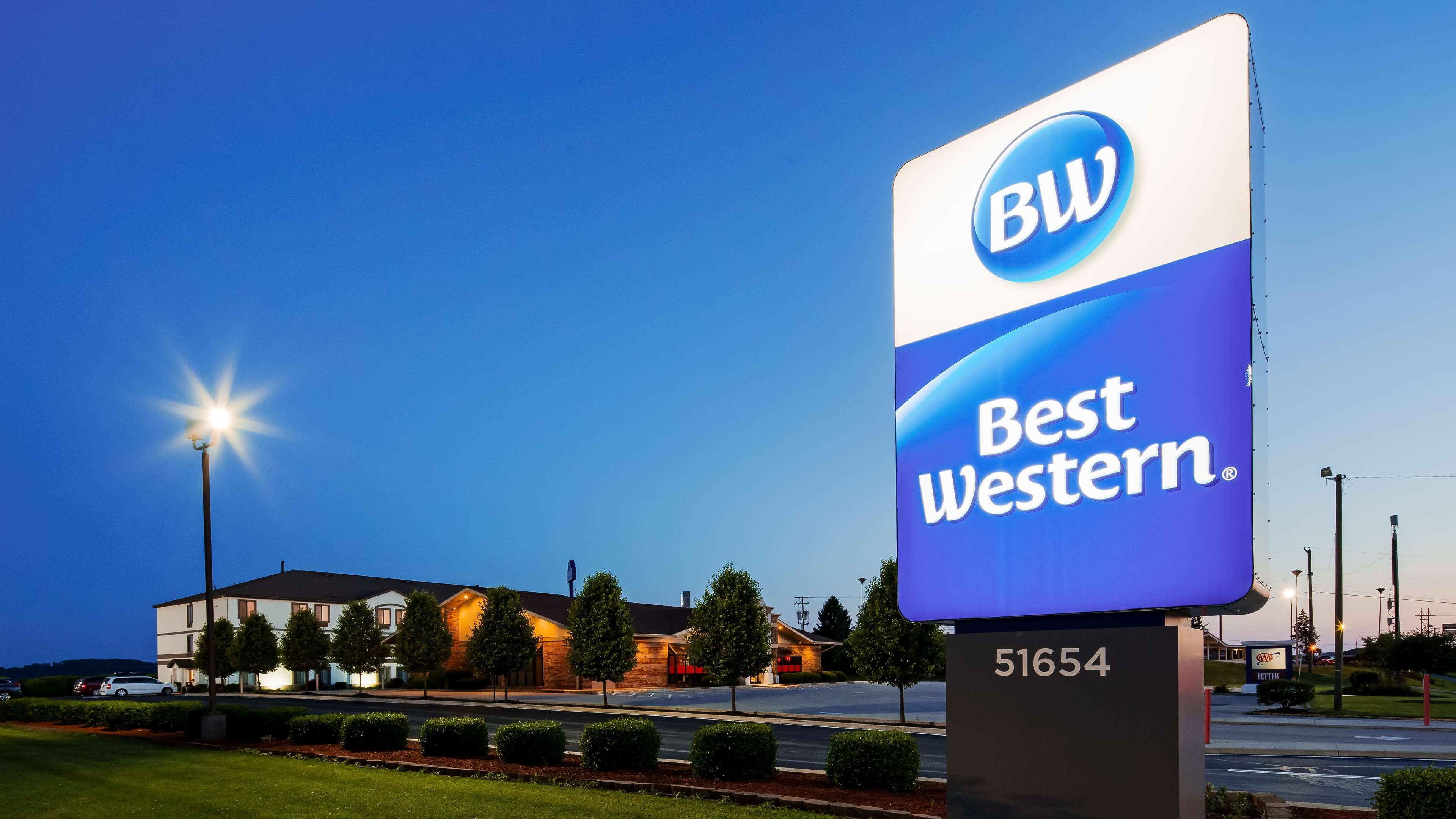 Best Western Hartford Hotel And Suites Exterior foto