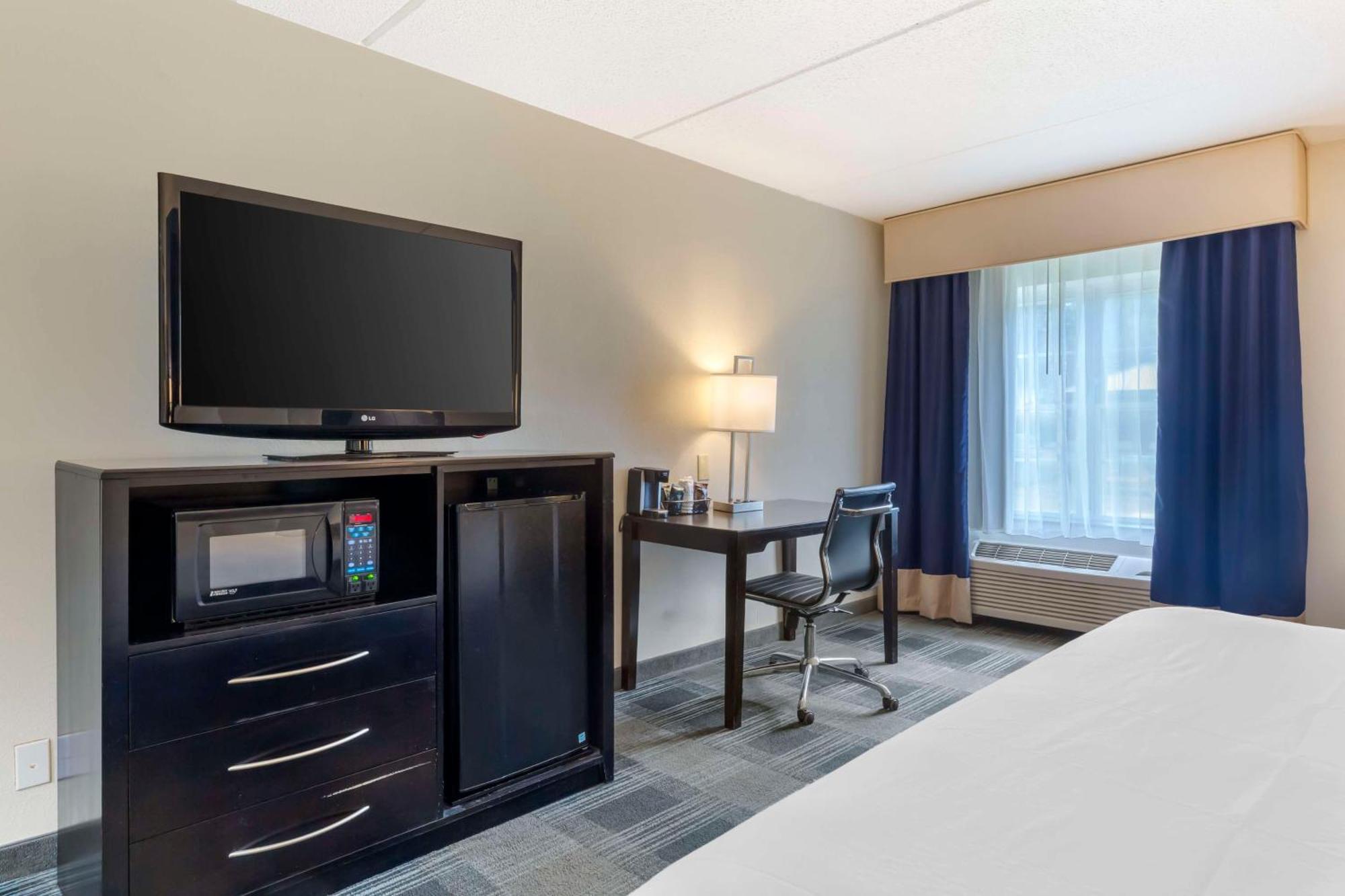 Best Western Hartford Hotel And Suites Exterior foto