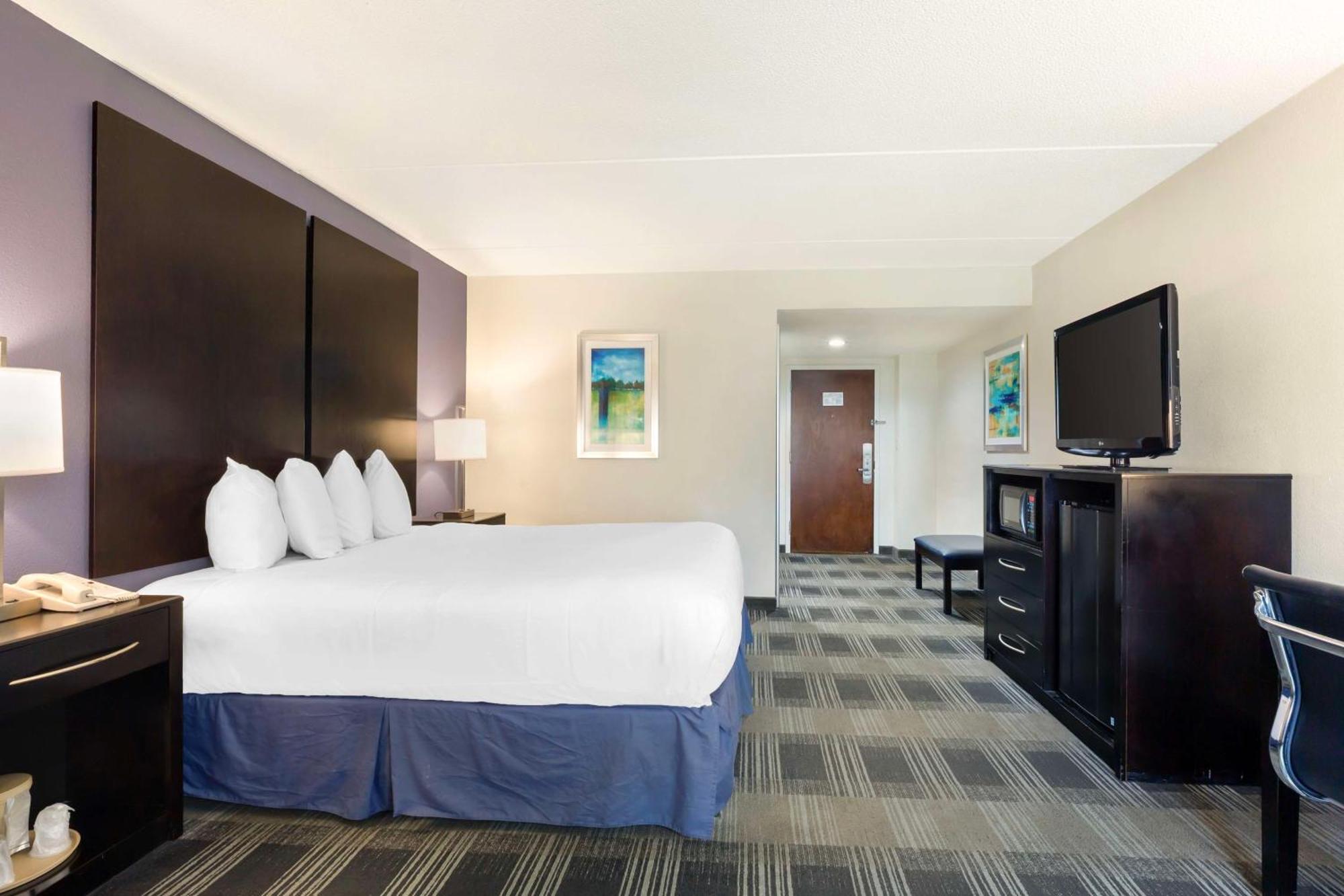 Best Western Hartford Hotel And Suites Exterior foto