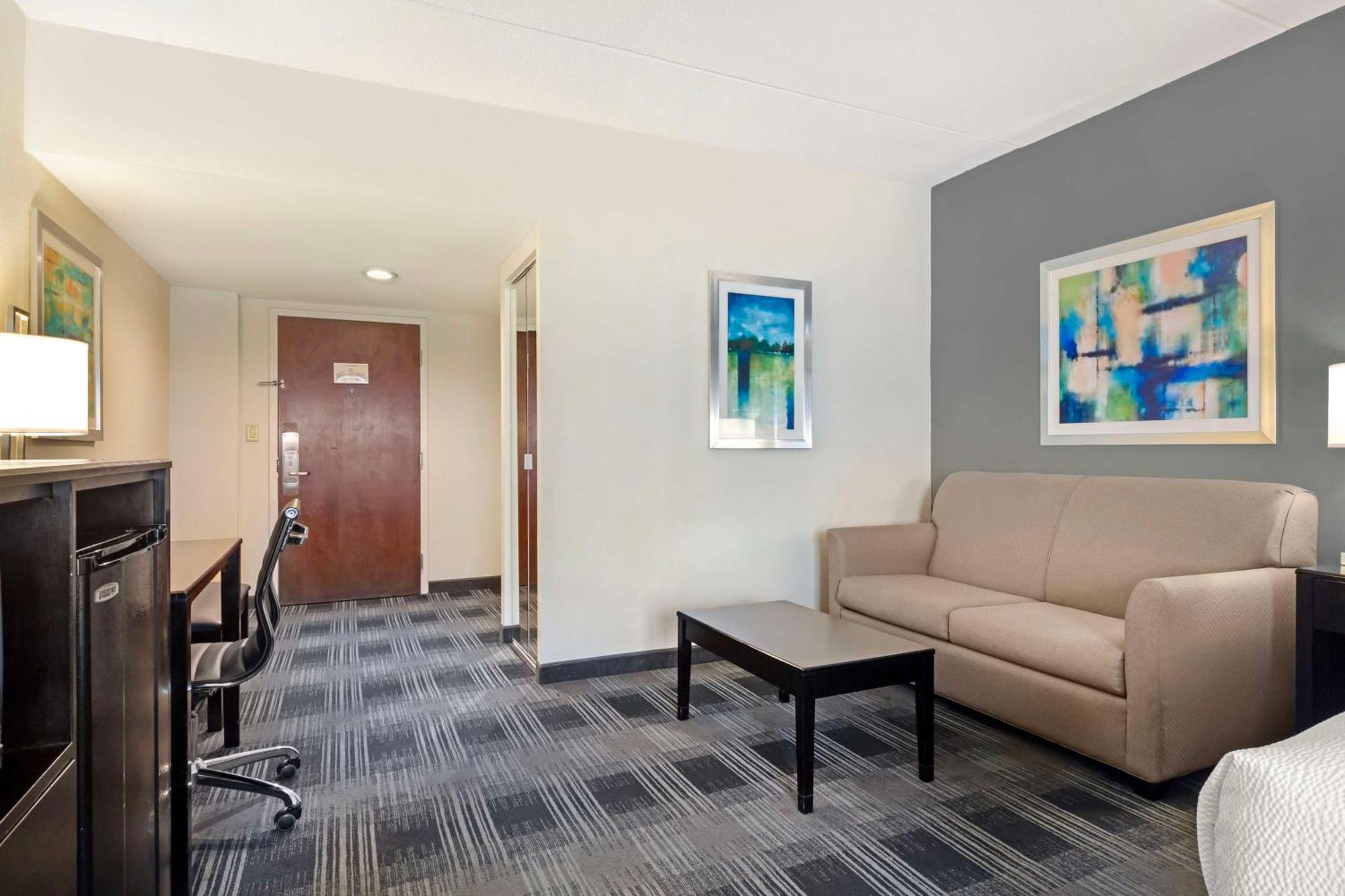 Best Western Hartford Hotel And Suites Exterior foto