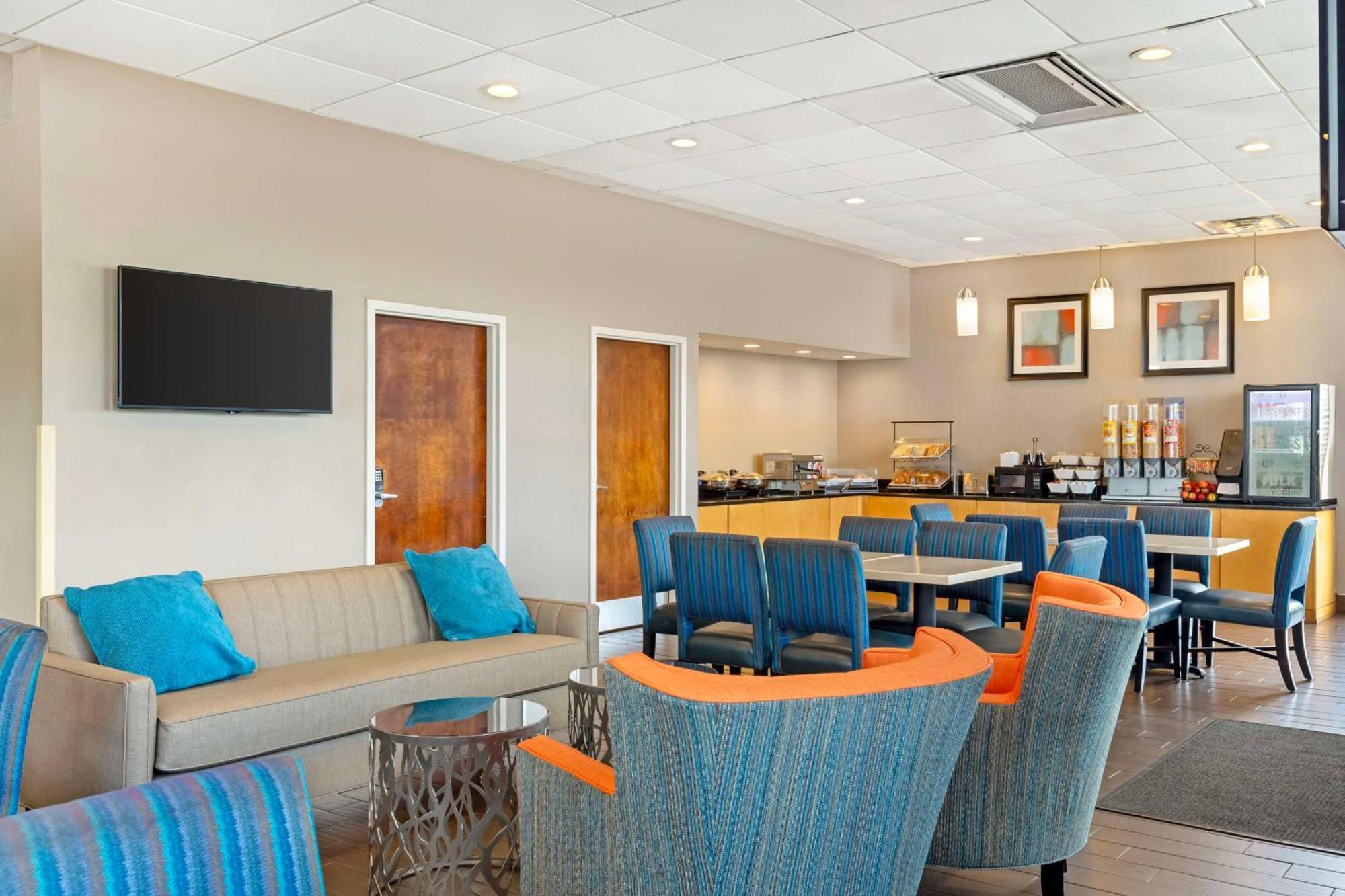 Best Western Hartford Hotel And Suites Exterior foto