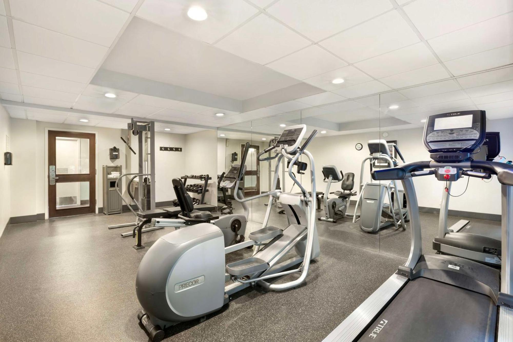Best Western Hartford Hotel And Suites Exterior foto